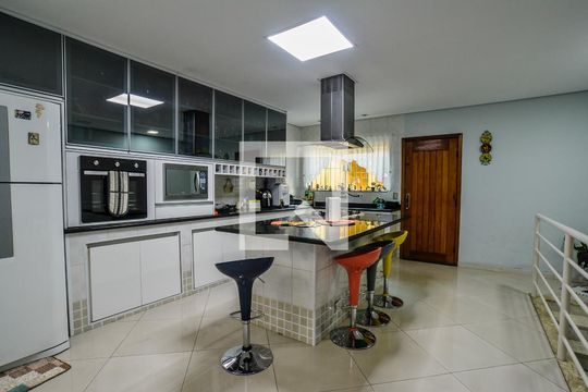 Cozinha de casa à venda com 3 quartos, 312m² em Parque São Vicente, Mauá