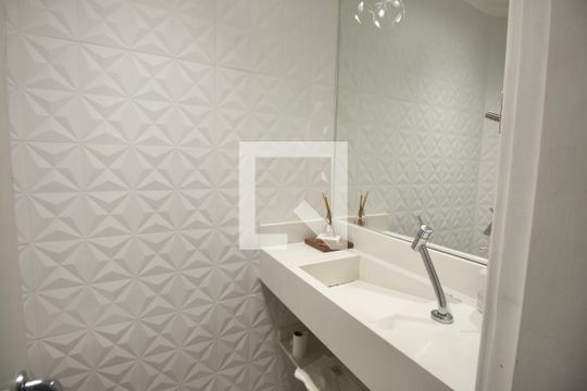 Lavabo de apartamento para alugar com 4 quartos, 167m² em Enseada, Guarujá