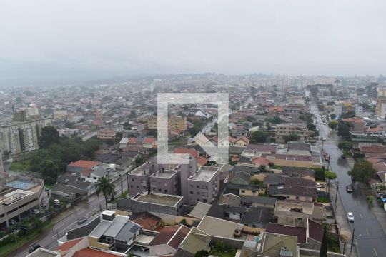 Vista da varanda de apartamento para alugar com 1 quarto, 45m² em Capão Raso, Curitiba