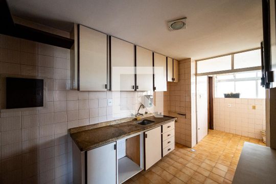 Cozinha de apartamento para alugar com 3 quartos, 80m² em Vila Mascote, São Paulo