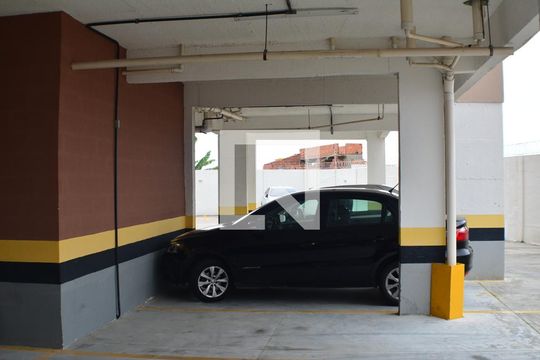 Área comum - garagem de apartamento para alugar com 2 quartos, 55m² em Itapuã, Salvador