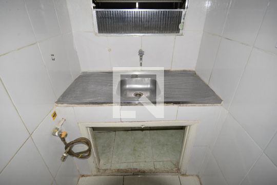 Cozinha de kitnet/studio para alugar com 1 quarto, 25m² em Liberdade, São Paulo