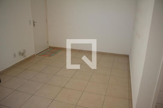 Sala de apartamento para alugar com 2 quartos, 44m² em Califórnia, Belo Horizonte