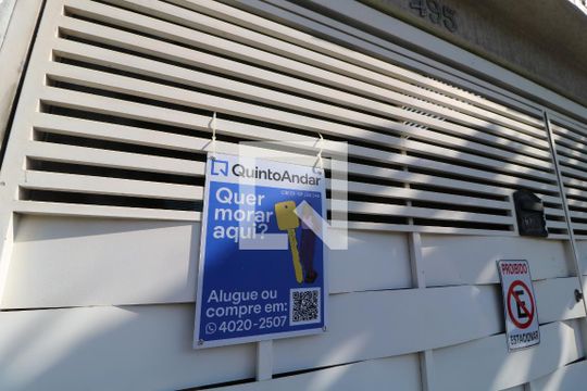 Plaquinha  de casa à venda com 3 quartos, 140m² em Chácara Mafalda, São Paulo