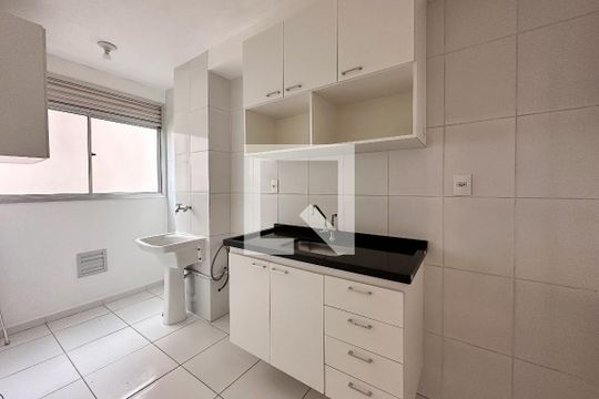 Cozinha de apartamento para alugar com 2 quartos, 40m² em Água Branca, São Paulo