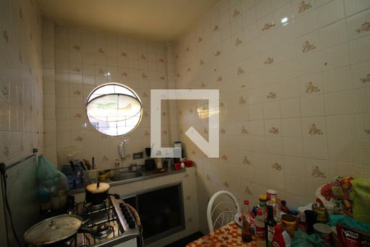 Cozinha de apartamento para alugar com 2 quartos, 69m² em Brás de Pina, Rio de Janeiro