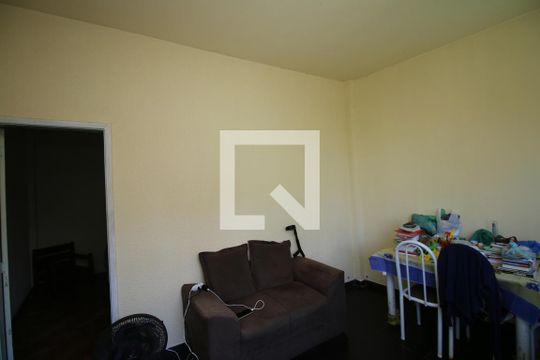 Sala de apartamento para alugar com 2 quartos, 69m² em Brás de Pina, Rio de Janeiro
