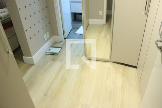 Closet de apartamento à venda com 2 quartos, 87m² em Jardim Flor da Montanha, Guarulhos