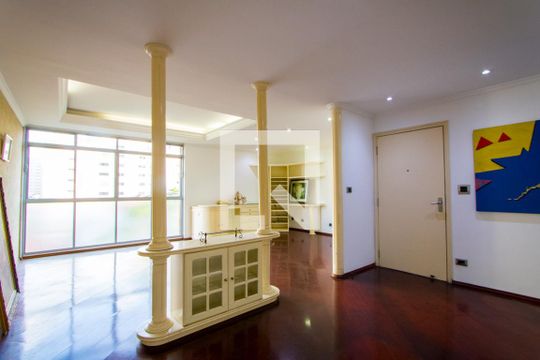 Apartamento à venda com 3 quartos, 175m² em Vila Bastos, Santo André