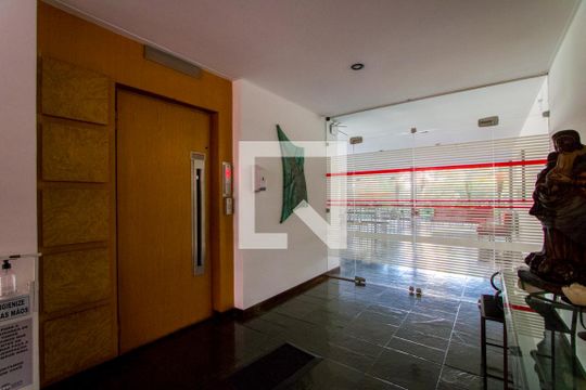 Área comum de apartamento à venda com 3 quartos, 175m² em Vila Bastos, Santo André