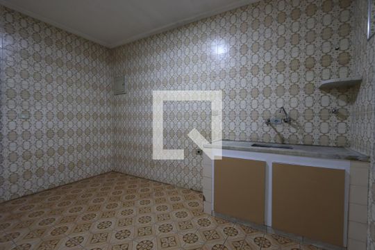 Cozinha de apartamento para alugar com 1 quarto, 80m² em Jardim Guairaca, São Paulo
