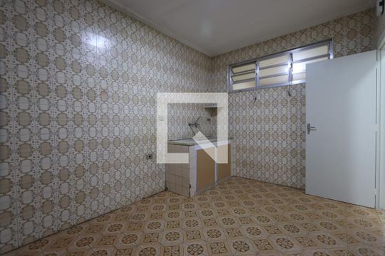 Cozinha de apartamento para alugar com 1 quarto, 80m² em Jardim Guairaca, São Paulo
