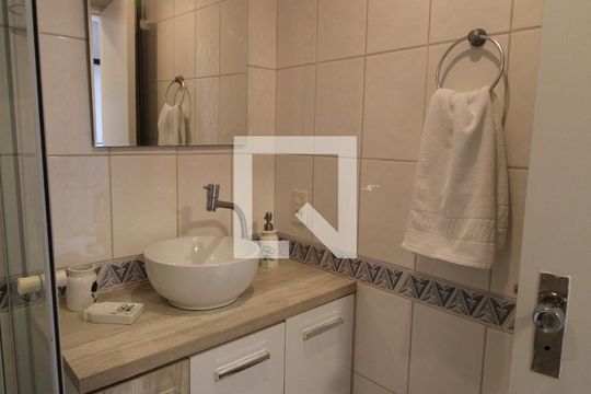 Banheiro de apartamento à venda com 1 quarto, 37m² em Indianópolis, São Paulo