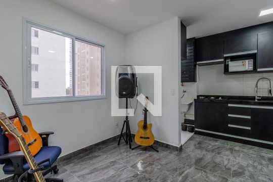 Sala de apartamento para alugar com 2 quartos, 35m² em Paraíso do Morumbi, São Paulo