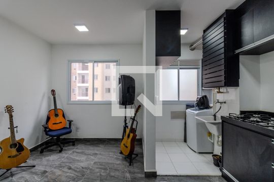 Sala de apartamento para alugar com 2 quartos, 35m² em Paraíso do Morumbi, São Paulo
