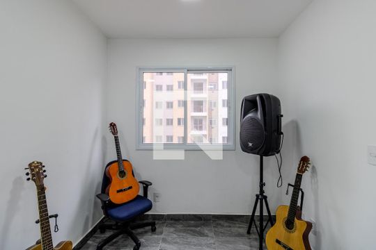 Sala de apartamento para alugar com 2 quartos, 35m² em Paraíso do Morumbi, São Paulo