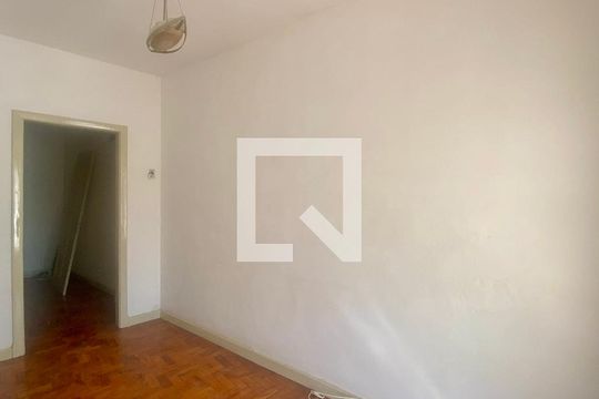 Sala 1 de casa à venda com 2 quartos, 250m² em Vila Prudente, São Paulo