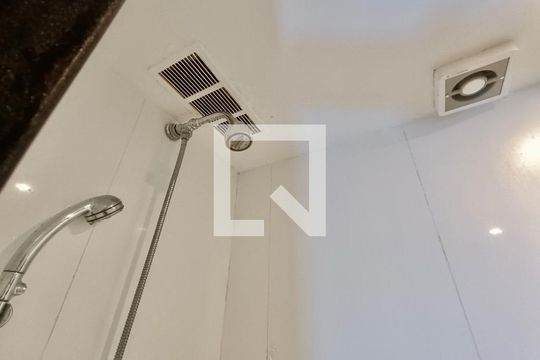 Suíte banheiro de apartamento à venda com 3 quartos, 117m² em Leblon, Rio de Janeiro