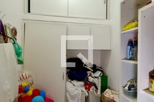 Quarto serviço de apartamento à venda com 3 quartos, 117m² em Leblon, Rio de Janeiro