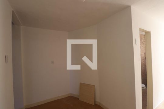 Sala de casa para alugar com 1 quarto, 70m² em Porto da Pedra, São Gonçalo