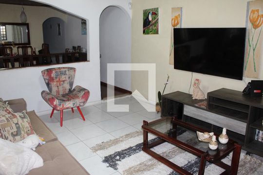 Casa para alugar com 2 quartos, 120m² em Jardim do Engenho, Cotia