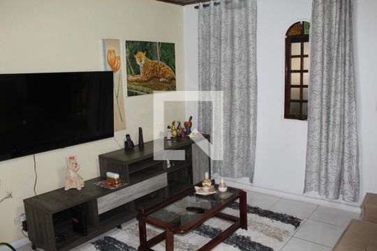 Sala de casa para alugar com 2 quartos, 120m² em Jardim do Engenho, Cotia