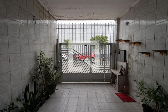 Garagem de casa à venda com 2 quartos, 101m² em Vila Guilherme, São Paulo