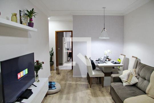 Sala de casa à venda com 2 quartos, 210m² em Jardim Presidente Dutra, Guarulhos