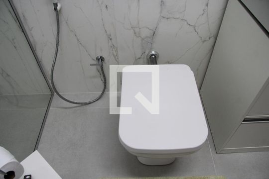 Banheiro da Suíte de casa à venda com 2 quartos, 210m² em Jardim Presidente Dutra, Guarulhos