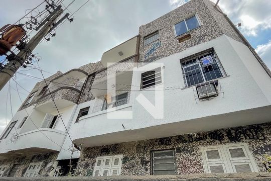 Fachada de apartamento à venda com 2 quartos, 57m² em Maracanã, Rio de Janeiro
