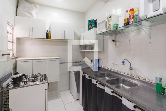 Cozinha de apartamento à venda com 2 quartos, 57m² em Maracanã, Rio de Janeiro