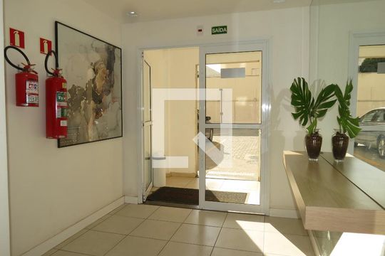 Entrada Bloco de apartamento à venda com 2 quartos, 50m² em Vila Palmeiras, São Paulo