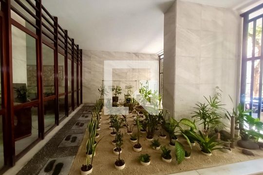 Portaria de apartamento à venda com 3 quartos, 102m² em Copacabana, Rio de Janeiro