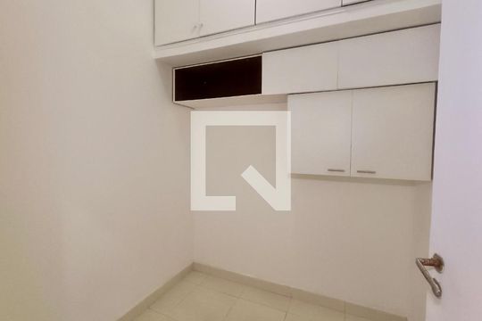 Quarto serviço de apartamento à venda com 3 quartos, 102m² em Copacabana, Rio de Janeiro