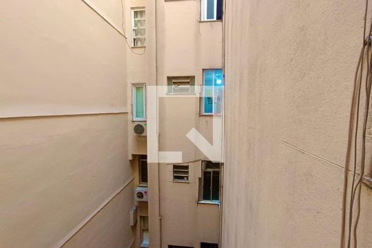 Área serviço vista de apartamento à venda com 3 quartos, 102m² em Copacabana, Rio de Janeiro