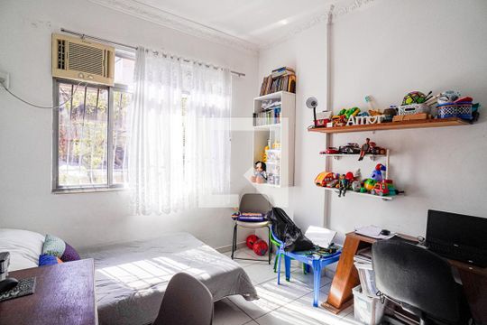 Quarto de apartamento à venda com 2 quartos, 82m² em Centro, Niterói