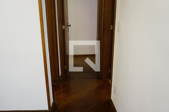 corredor  de apartamento para alugar com 2 quartos, 75m² em Freguesia (jacarepaguá), Rio de Janeiro