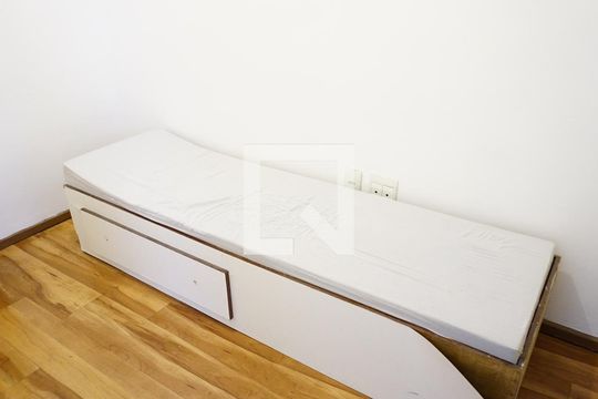 dependencia de apartamento para alugar com 2 quartos, 75m² em Freguesia (jacarepaguá), Rio de Janeiro