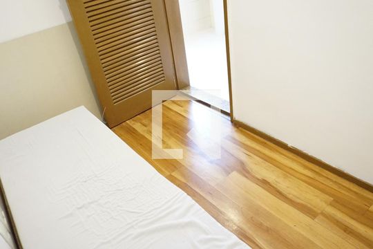 dependencia de apartamento para alugar com 2 quartos, 75m² em Freguesia (jacarepaguá), Rio de Janeiro