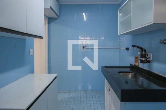 Cozinha e Área de Serviço de apartamento à venda com 2 quartos, 50m² em Perdizes, São Paulo