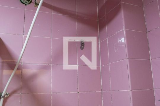 Banheiro de apartamento à venda com 2 quartos, 50m² em Perdizes, São Paulo