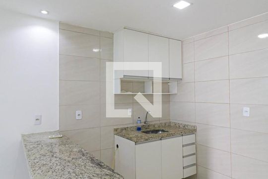 Cozinha de casa para alugar com 2 quartos, 60m² em Piedade, Rio de Janeiro