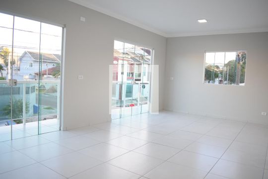 Casa para alugar com 3 quartos, 125m² em Umbará, Curitiba