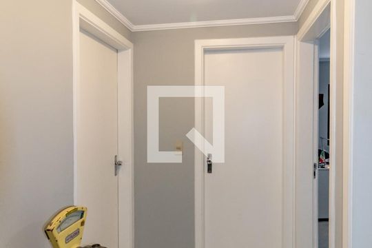 Corredor de apartamento para alugar com 3 quartos, 141m² em Moema, São Paulo