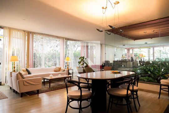 Sala de casa para alugar com 5 quartos, 330m² em Planalto Paulista, São Paulo