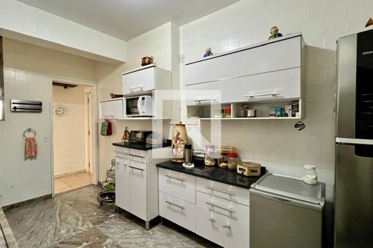 Cozinha de apartamento à venda com 4 quartos, 160m² em Santa Efigênia, Belo Horizonte