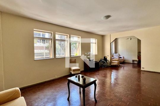 Sala de apartamento à venda com 4 quartos, 160m² em Santa Efigênia, Belo Horizonte