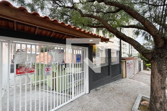 Fachada de casa à venda com 3 quartos, 150m² em Vila Mascote, São Paulo