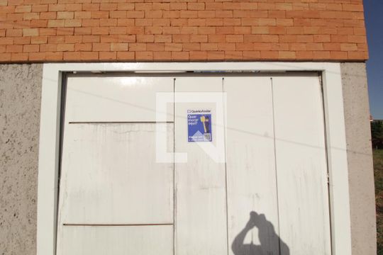 Plaquinha de casa para alugar com 3 quartos, 402m² em Jardim Karaíba, Uberlândia