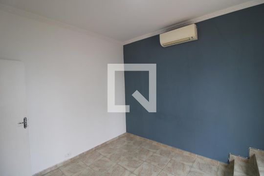 Sala 2 de casa para alugar com 2 quartos, 300m² em Vila Anhanguera, São Paulo